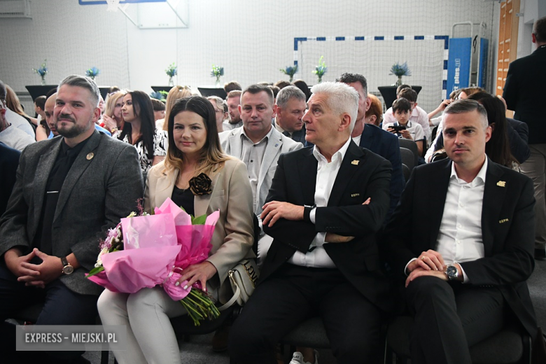 Uroczyste otwarcie zmodernizowanej hali sportowej w Kamieńcu Ząbkowickim