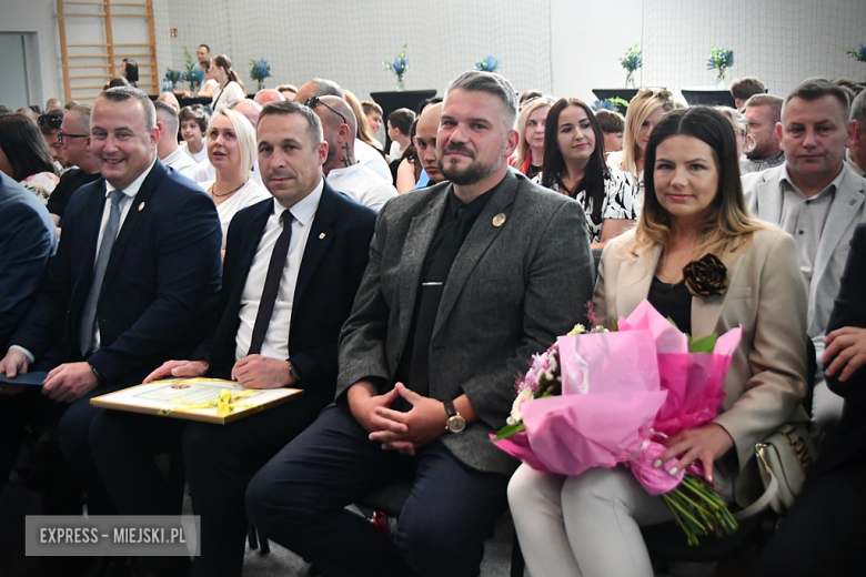 Uroczyste otwarcie zmodernizowanej hali sportowej w Kamieńcu Ząbkowickim