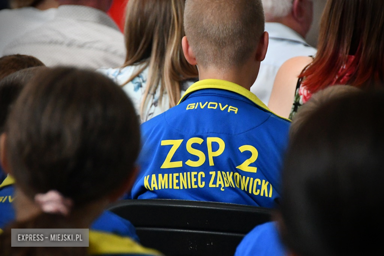 Uroczyste otwarcie zmodernizowanej hali sportowej w Kamieńcu Ząbkowickim