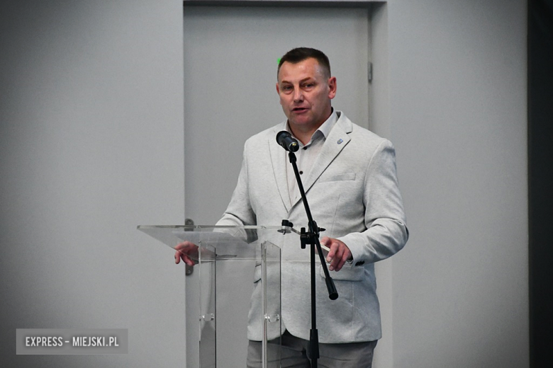 Uroczyste otwarcie zmodernizowanej hali sportowej w Kamieńcu Ząbkowickim