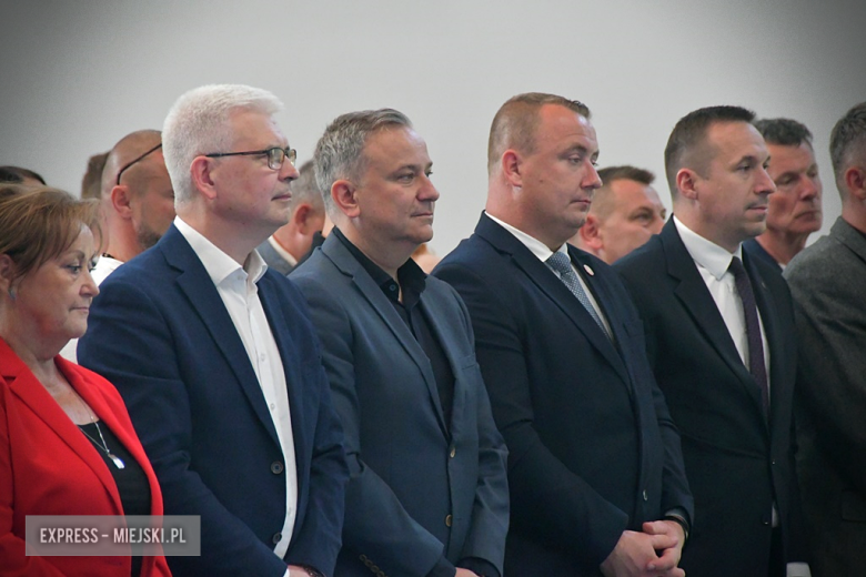Uroczyste otwarcie zmodernizowanej hali sportowej w Kamieńcu Ząbkowickim