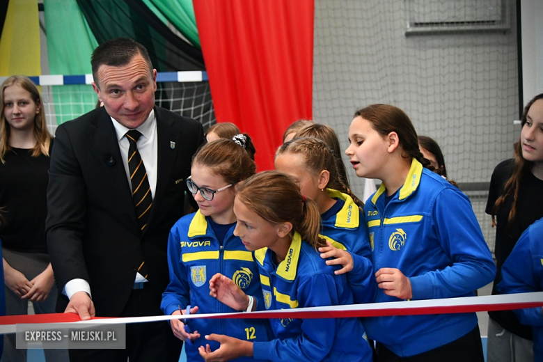 Uroczyste otwarcie zmodernizowanej hali sportowej w Kamieńcu Ząbkowickim