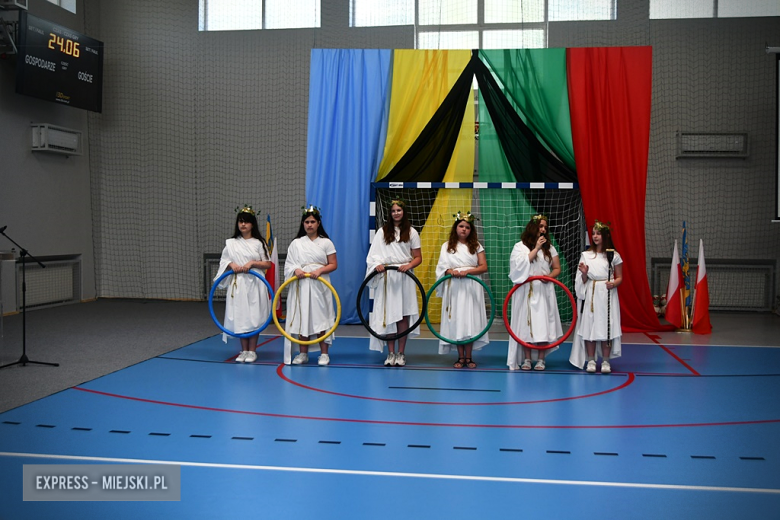 Uroczyste otwarcie zmodernizowanej hali sportowej w Kamieńcu Ząbkowickim
