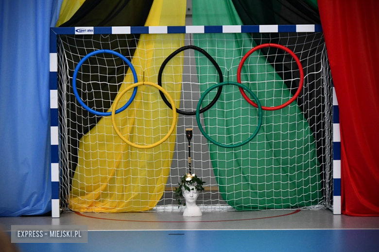 Uroczyste otwarcie zmodernizowanej hali sportowej w Kamieńcu Ząbkowickim