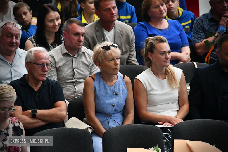 Uroczyste otwarcie zmodernizowanej hali sportowej w Kamieńcu Ząbkowickim