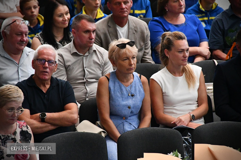 Uroczyste otwarcie zmodernizowanej hali sportowej w Kamieńcu Ząbkowickim
