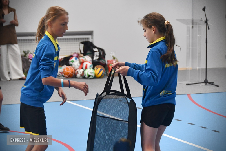 Uroczyste otwarcie zmodernizowanej hali sportowej w Kamieńcu Ząbkowickim
