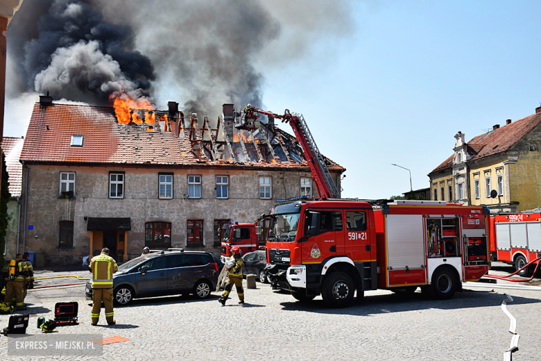 Pożar budynku wielorodzinnego przy ul. Złotostockiej w Kamieńcu Ząbkowickim