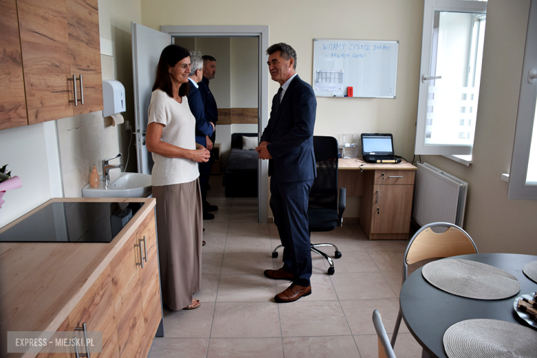 W Kamieńcu Ząbkowickim oficjalnie otwarto podstację pogotowia ratunkowego 