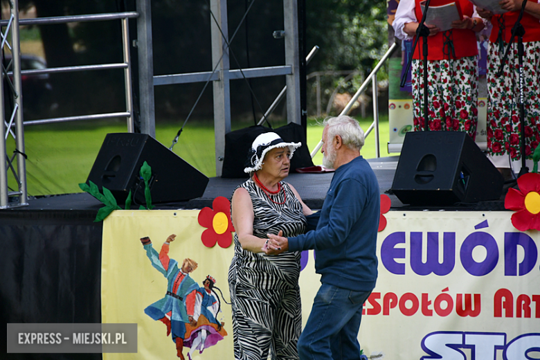XXIX Wojewódzki Festiwal Artystycznych Zespołów KGW w Stolcu