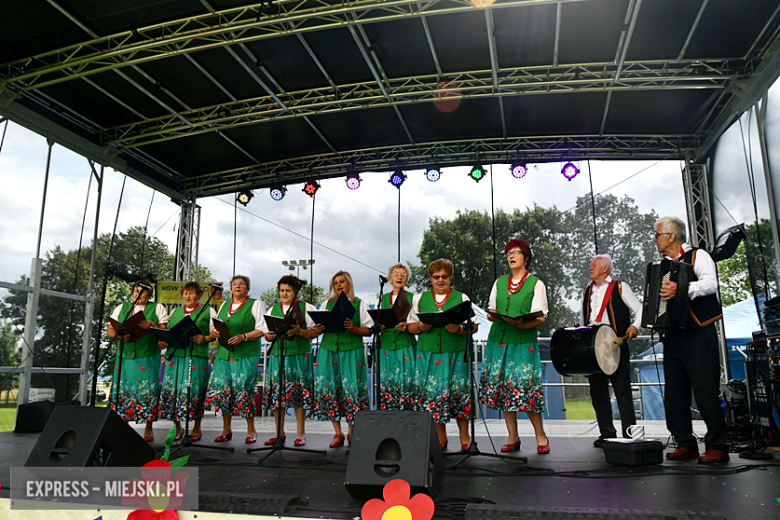 XXIX Wojewódzki Festiwal Artystycznych Zespołów KGW w Stolcu