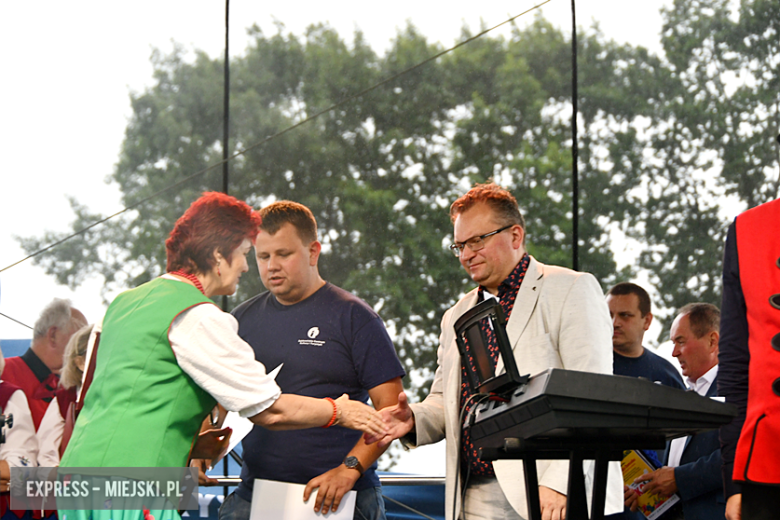 XXIX Wojewódzki Festiwal Artystycznych Zespołów KGW w Stolcu