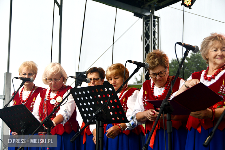 XXIX Wojewódzki Festiwal Artystycznych Zespołów KGW w Stolcu