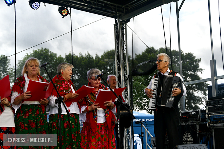 XXIX Wojewódzki Festiwal Artystycznych Zespołów KGW w Stolcu