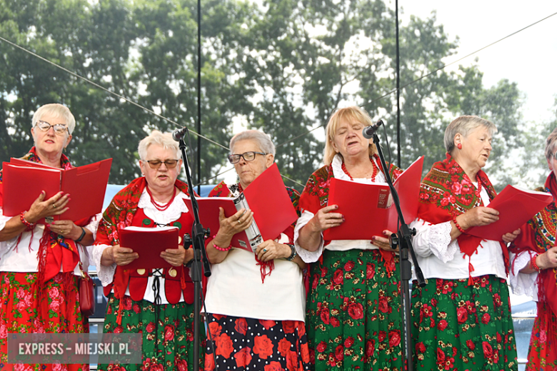 XXIX Wojewódzki Festiwal Artystycznych Zespołów KGW w Stolcu
