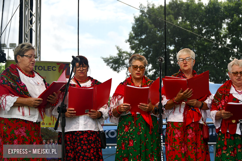 XXIX Wojewódzki Festiwal Artystycznych Zespołów KGW w Stolcu