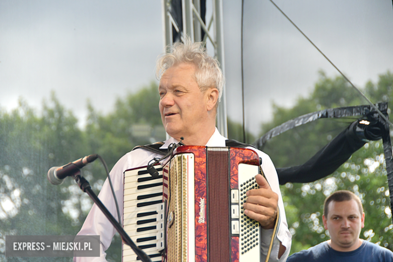 XXIX Wojewódzki Festiwal Artystycznych Zespołów KGW w Stolcu