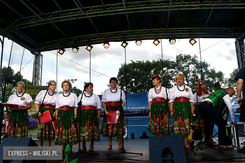 XXIX Wojewódzki Festiwal Artystycznych Zespołów KGW w Stolcu