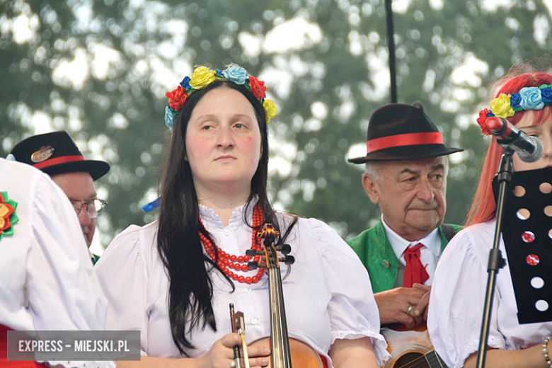 XXIX Wojewódzki Festiwal Artystycznych Zespołów KGW w Stolcu