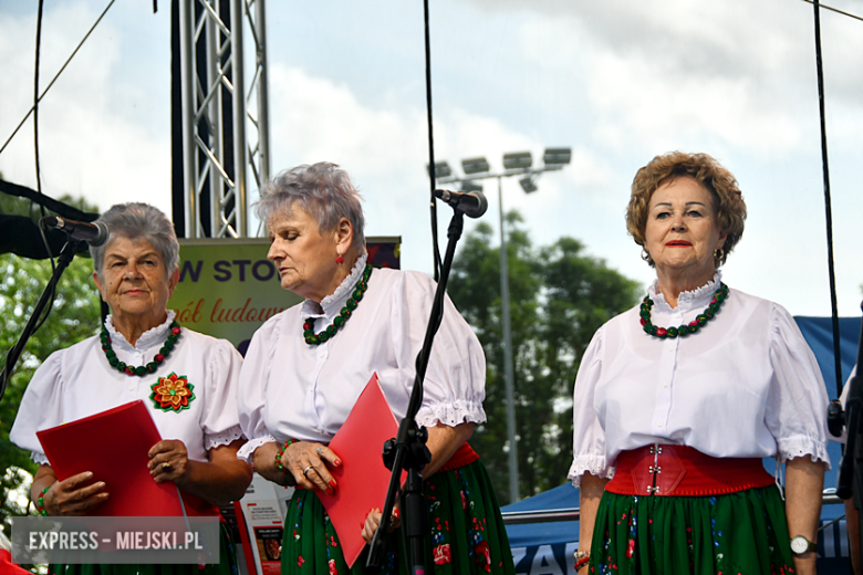 XXIX Wojewódzki Festiwal Artystycznych Zespołów KGW w Stolcu