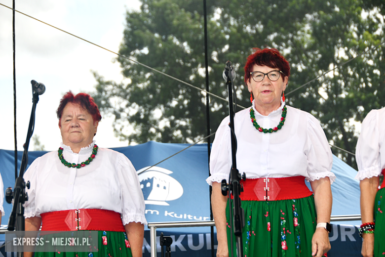 XXIX Wojewódzki Festiwal Artystycznych Zespołów KGW w Stolcu