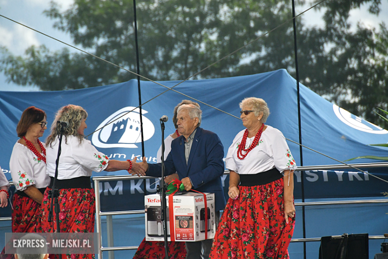 XXIX Wojewódzki Festiwal Artystycznych Zespołów KGW w Stolcu