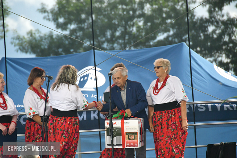XXIX Wojewódzki Festiwal Artystycznych Zespołów KGW w Stolcu