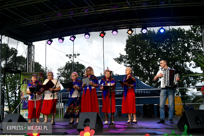 XXIX Wojewódzki Festiwal Artystycznych Zespołów KGW w Stolcu