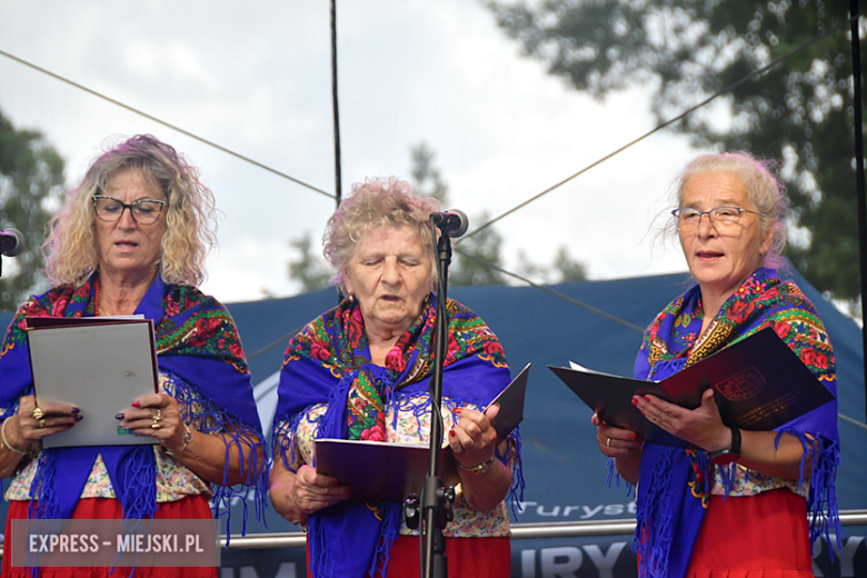 XXIX Wojewódzki Festiwal Artystycznych Zespołów KGW w Stolcu
