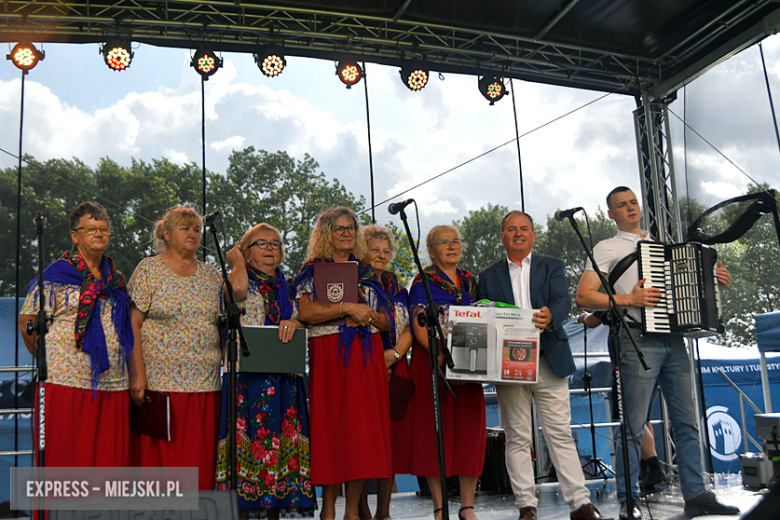 XXIX Wojewódzki Festiwal Artystycznych Zespołów KGW w Stolcu