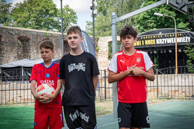 V Ząbkowicki Turniej Teqball z okazji Dni i Nocy Krzywej Wieży za nami. Znamy wyniki
