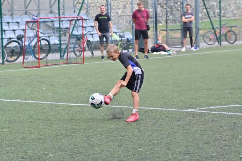 Piłkarskie święto na orliku. Relacja z pikniku piłkarskiego 2026 w Ziębicach