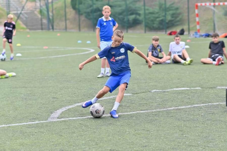 Piłkarskie święto na orliku. Relacja z pikniku piłkarskiego 2026 w Ziębicach