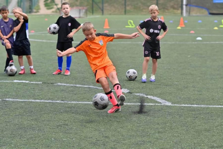 Piłkarskie święto na orliku. Relacja z pikniku piłkarskiego 2026 w Ziębicach