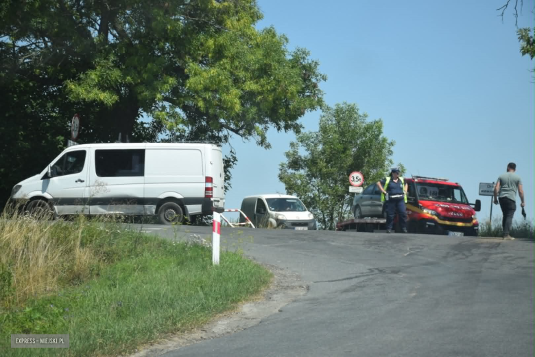 Zderzenie dwóch pojazdów na ul. Cukrowniczej