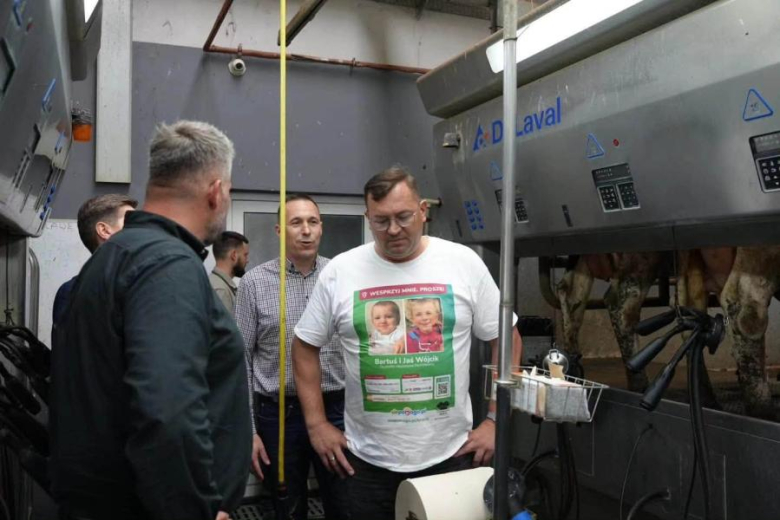 Minister Rolnictwa odwiedził halę magazynowo-zbożowa w Stoszowicach i OHZ w Kamieńcu Ząbkowickim