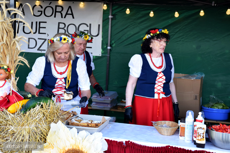 Dożynki gminne w Srebrnej Górze. Były obrzędy dożynkowe, wyścigi traktorów i Miły Pan