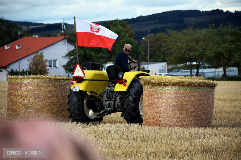 Dożynki gminne w Srebrnej Górze. Były obrzędy dożynkowe, wyścigi traktorów i Miły Pan