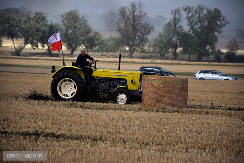 Dożynki gminne w Srebrnej Górze. Były obrzędy dożynkowe, wyścigi traktorów i Miły Pan