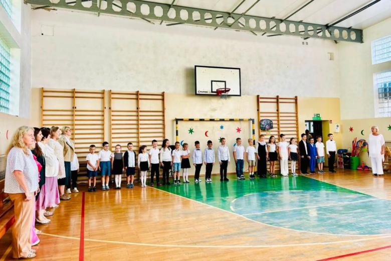 Rozpoczęcie roku szkolnego w Zespole Szkół i Przedszkoli w Niedźwiedziu