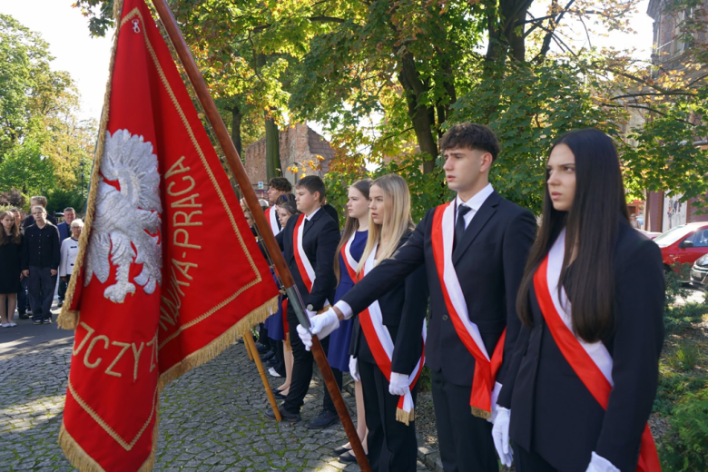 W Ząbkowicach Śląskich upamiętniono 87. rocznicę agresji sowieckiej na Polskę
