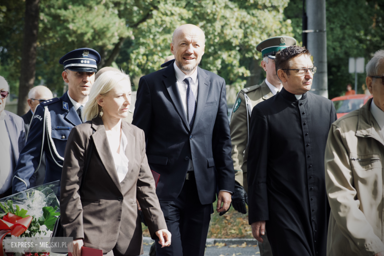 Powiatowa Uroczystość Kombatancka w Ziębicach. Oddali hołd bohaterom