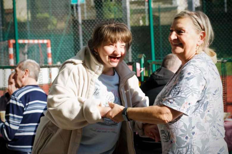 Pożegnali lato w Domu Pomocy Społecznej w Ziębicach. Była muzyka, taniec i wspólna zabawa