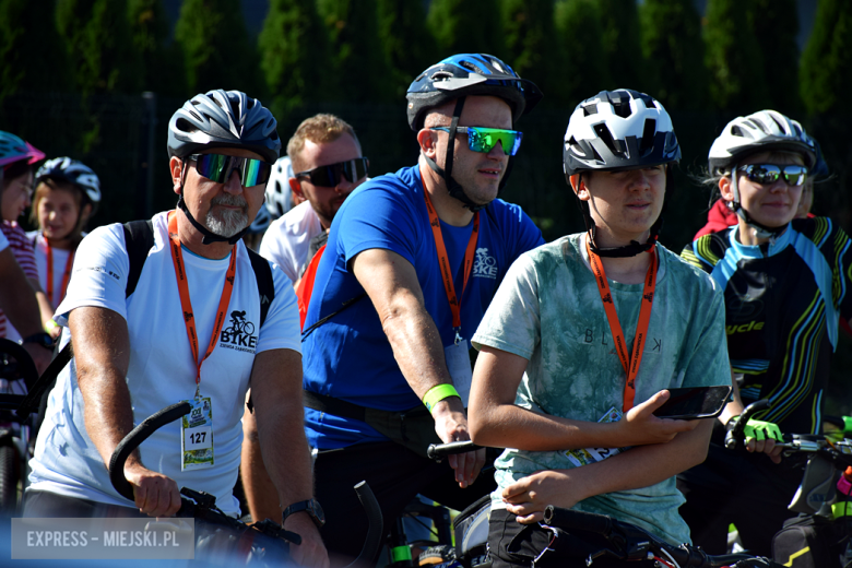 Nowa ścieżka rowerowa otwarta. Ponad 150 osób na trasie 26. Powiatowego Rajdu Rowerowego