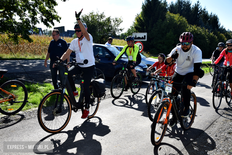 Nowa ścieżka rowerowa otwarta. Ponad 150 osób na trasie 26. Powiatowego Rajdu Rowerowego
