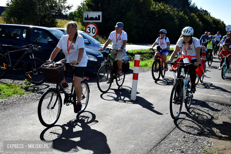 Nowa ścieżka rowerowa otwarta. Ponad 150 osób na trasie 26. Powiatowego Rajdu Rowerowego