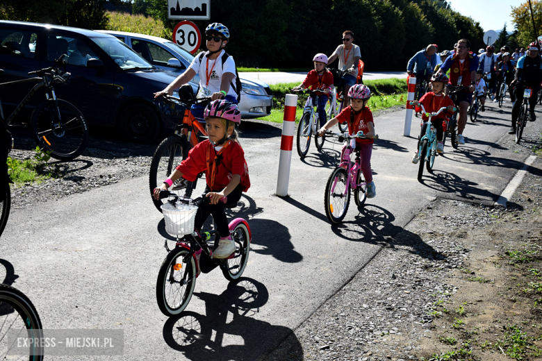 Nowa ścieżka rowerowa otwarta. Ponad 150 osób na trasie 26. Powiatowego Rajdu Rowerowego