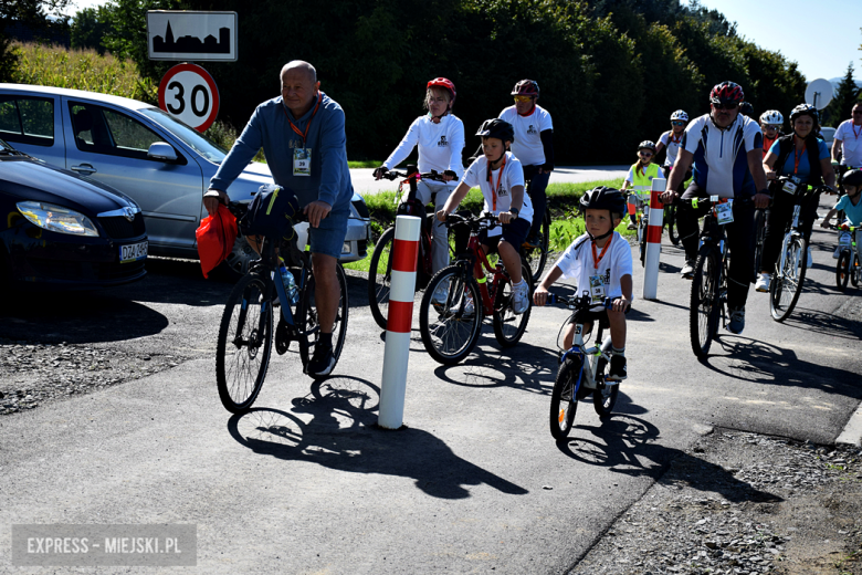 Nowa ścieżka rowerowa otwarta. Ponad 150 osób na trasie 26. Powiatowego Rajdu Rowerowego