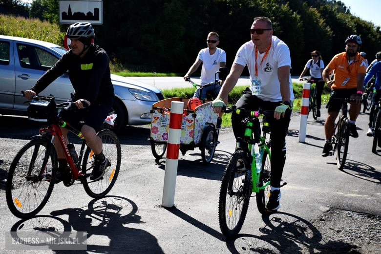 Nowa ścieżka rowerowa otwarta. Ponad 150 osób na trasie 26. Powiatowego Rajdu Rowerowego