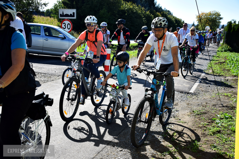 Nowa ścieżka rowerowa otwarta. Ponad 150 osób na trasie 26. Powiatowego Rajdu Rowerowego
